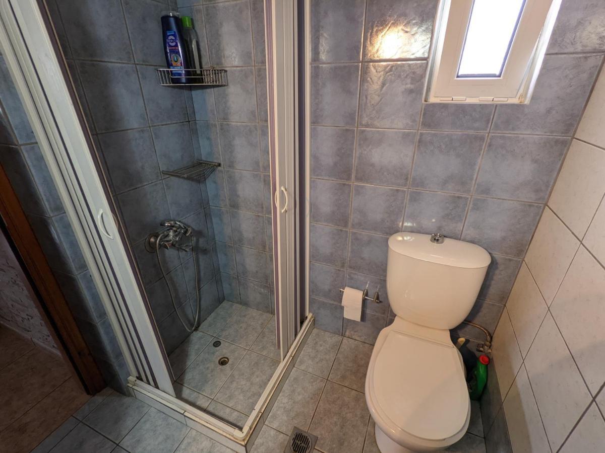 Modern 1-Bedroom With Bbq & Roof Garden Near Beach Stalós Екстериор снимка