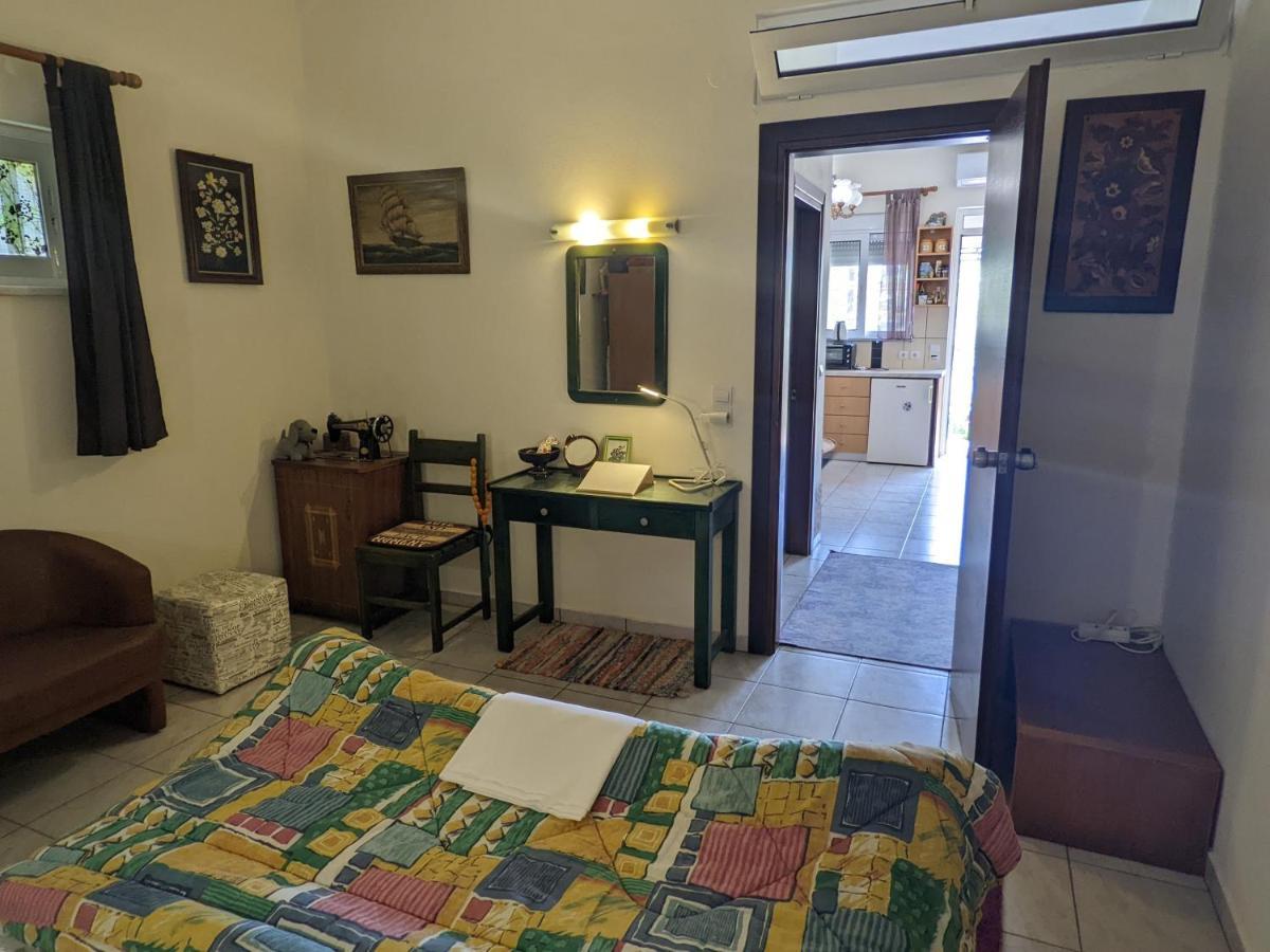 Modern 1-Bedroom With Bbq & Roof Garden Near Beach Stalós Екстериор снимка